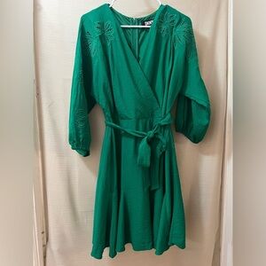 DKNY Green Long Sleeve Dress Size 4 Tie Waist Wrap Top Floral Detail Mini